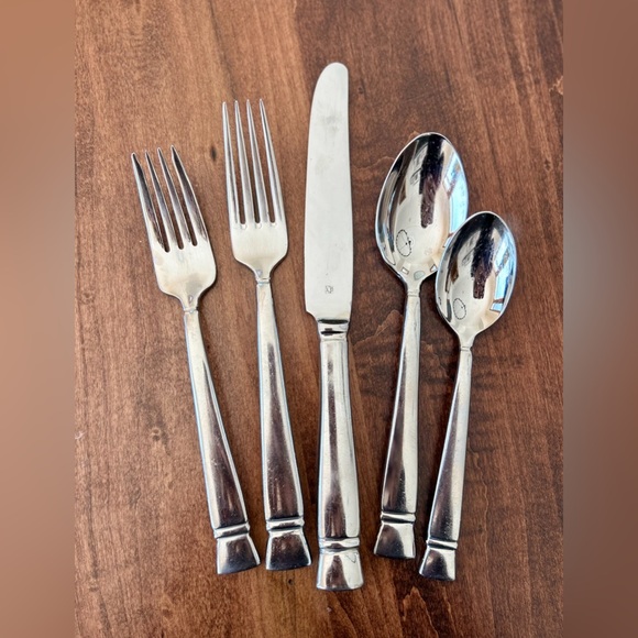 Vera Wang Cabachon Flatware - Picture 1 of 1